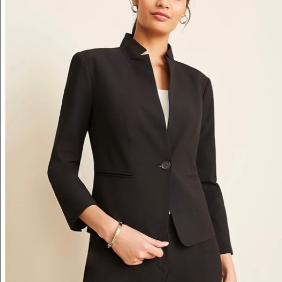 Ann Taylor Jackets & Blazers - NEW Ann Taylor Seasonless 1 button navy blazer